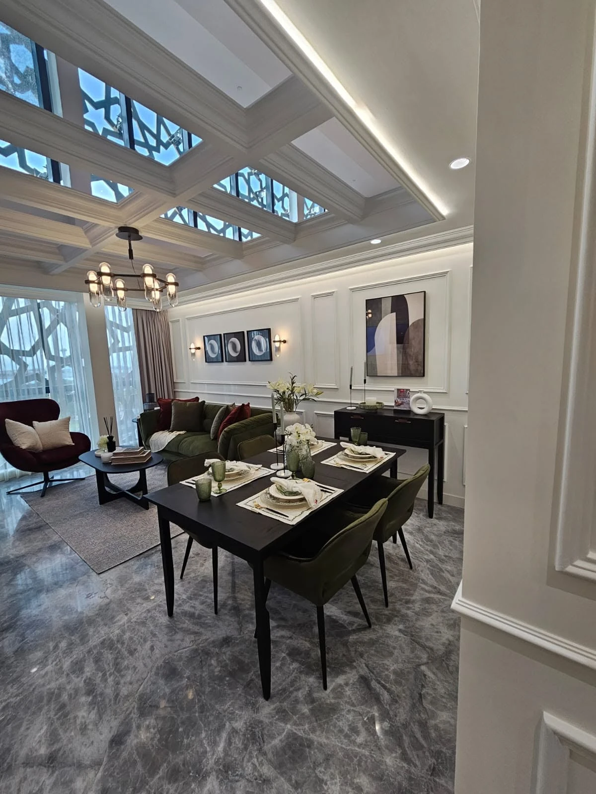 MOCK UP ROOM