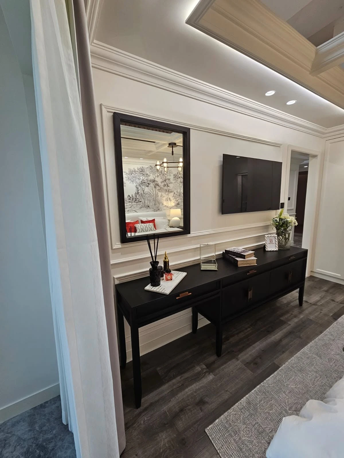 MOCK UP ROOM